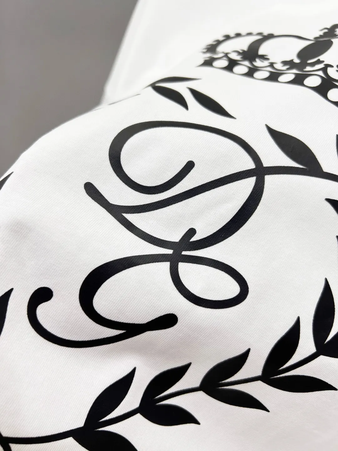（ In Stock ）D&G ， 32 ， ， ， ， ， ， ， ， Breathable ， ， ， ，Versatile ， size: S~XL ：White Black